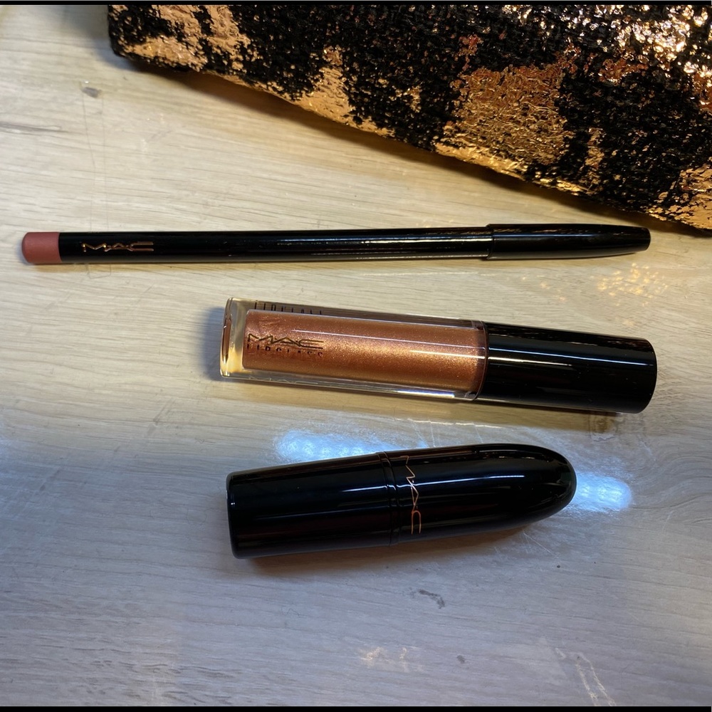 BRAND NEW MAC COSMETICS Starlit Lip Bag- Neutral